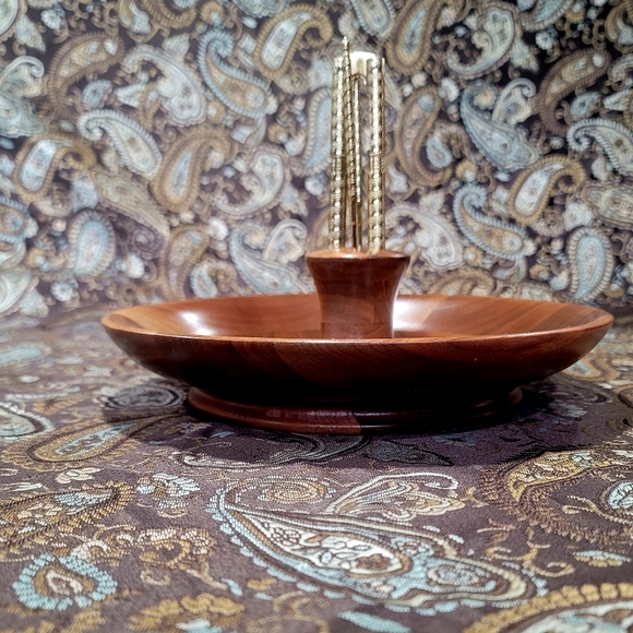 HMQ America Solid Walnut Nut Bowl with tools - Picture 2 of 10